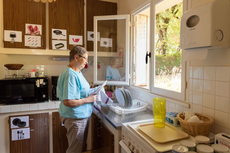 Si vous vivez à domicile avec la maladie d'Alzheimer, notre Accueil de jour est fait pour vous